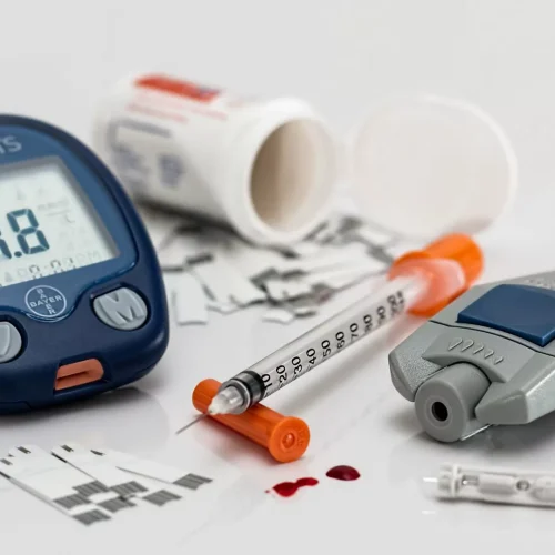 Diabetes Selbsttest deckt Gesundheit ab; Steuer-ID online deckt Steuern effizient ab